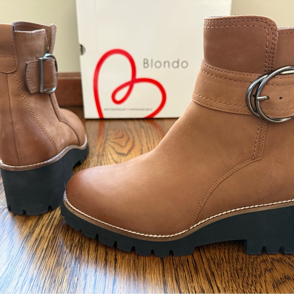 Blondo Women's Brown Ankle Booties with Buckle